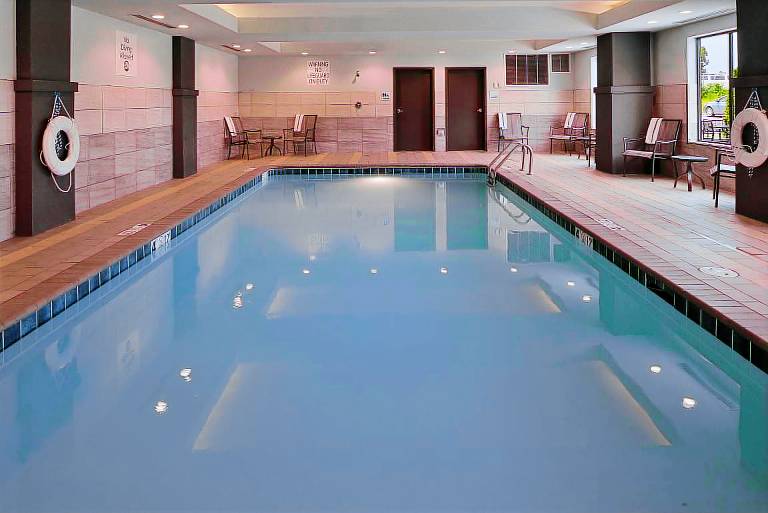 Holiday Inn Express & Suites Bryant West By IHG — photo 2