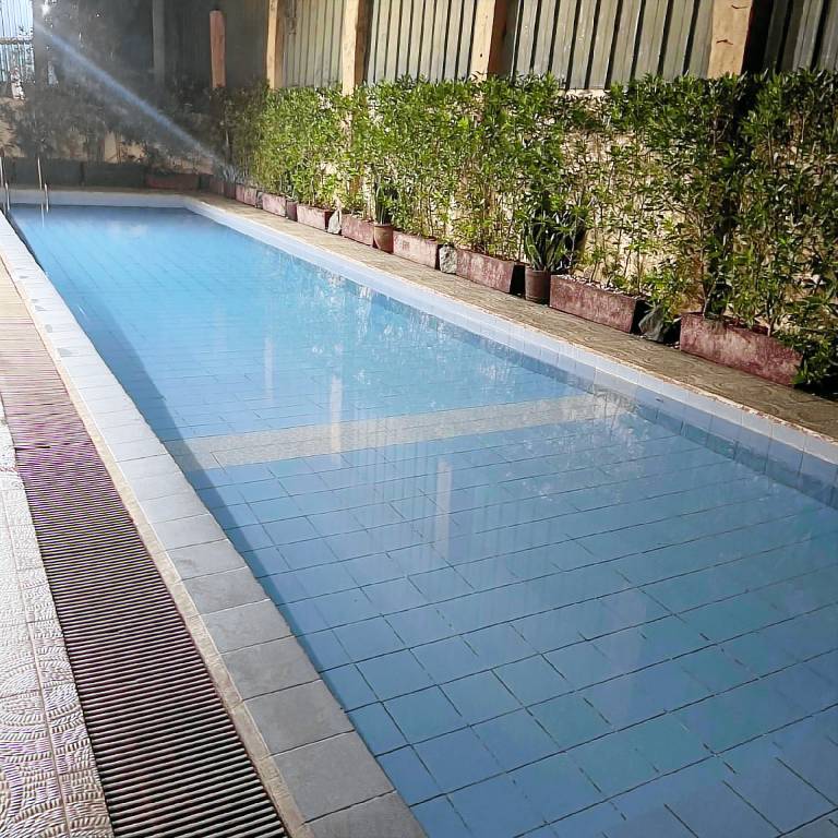 Vacation home with pool — photo 2