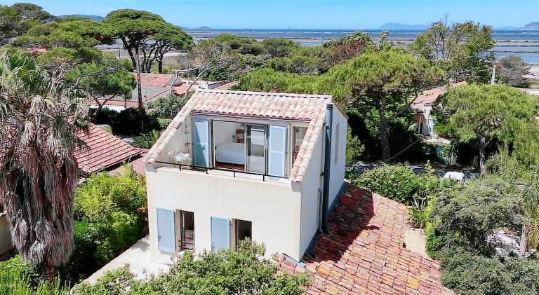 Fully equipped pleasant villa with grill, terrace & yard | Beach nearby | Pets are welcome in Gien