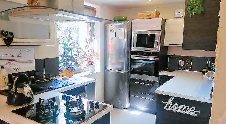 Vacation home with hot tub, terrace & pool | Pet-friendly — photo 2