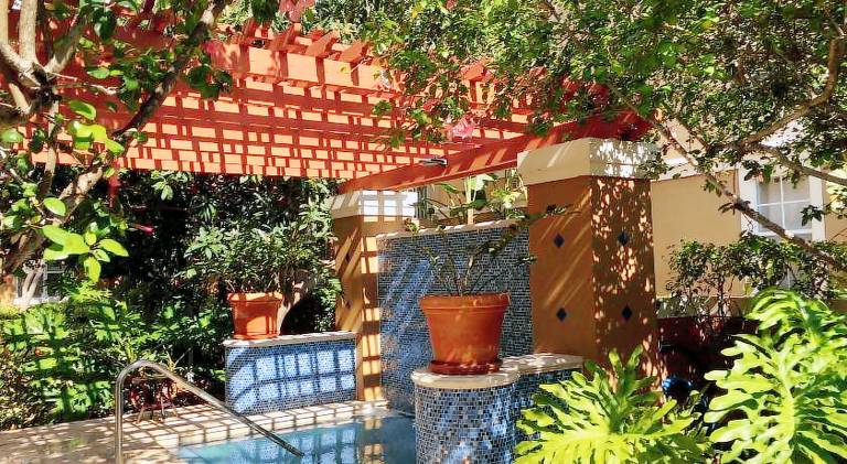 Big rental apartment with jacuzzi & pool | Pets are welcome — photo 5