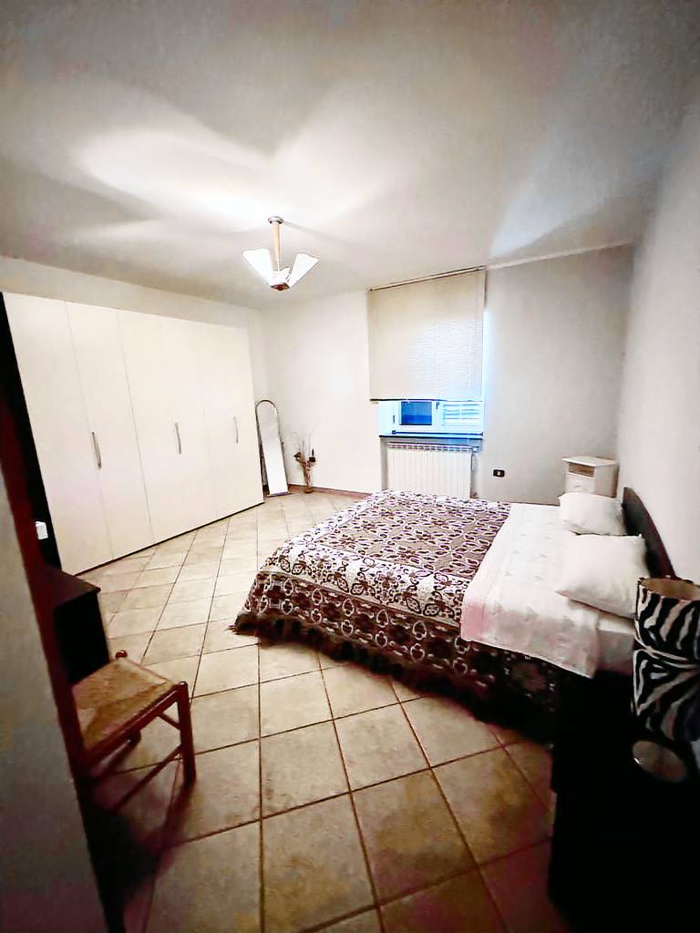 House with garden, patio & barbecue | City view — photo 2