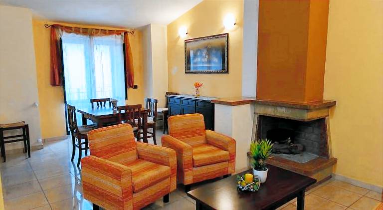 Apartment with 2 rooms for 4 persons — photo 2