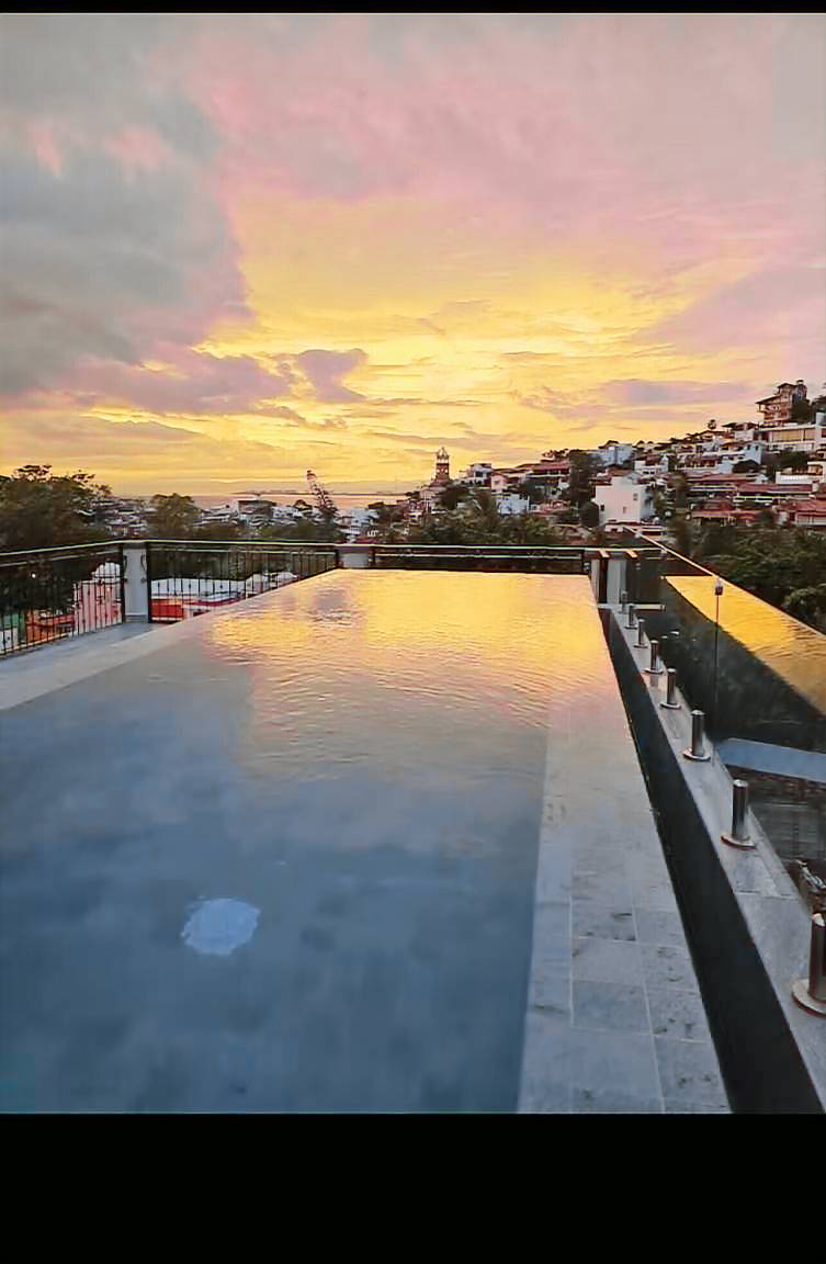 Condomínio Zona Romántica