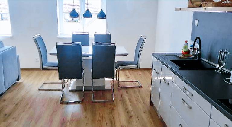Holiday apartment with terrace & yard — photo 5