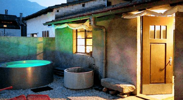 Vacation home with grill, garden & jacuzzi | Good for workation — photo 3