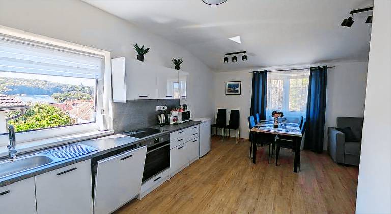 Apartment with yard, grill & terrace | Suitable for remote work | Pet-friendly — photo 5