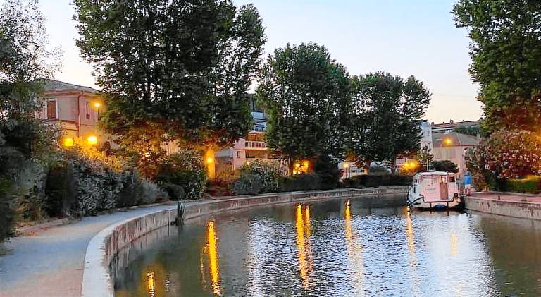 Rental apartment with 2 rooms for 4 persons in Narbonne