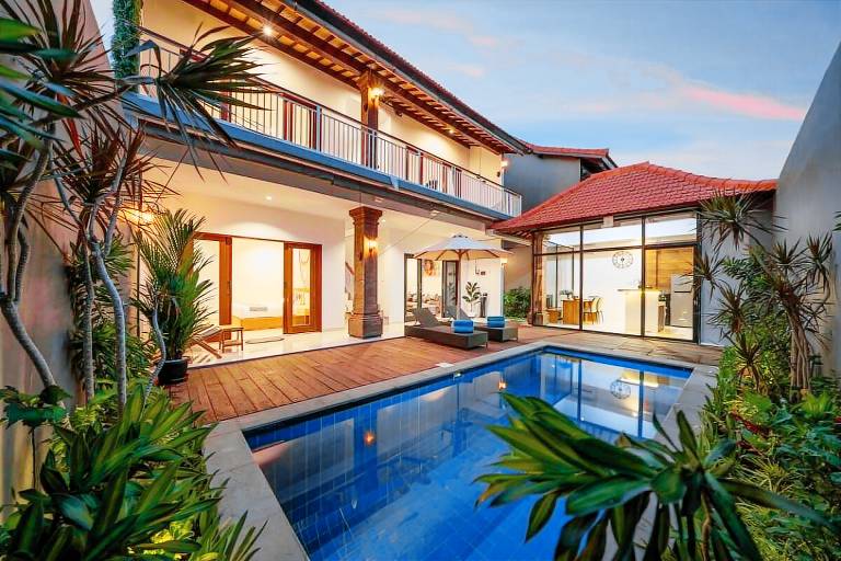 Children-friendly villa with terrace & private pool | Suitable for remote work | Dogs allowed in Canggu