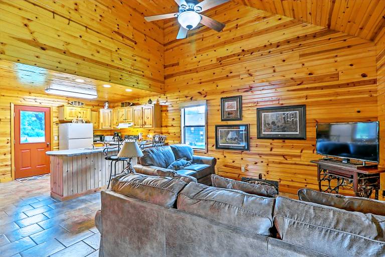 Dream Valley Mountain View Cabin w/ Covered Porch! — photo 5