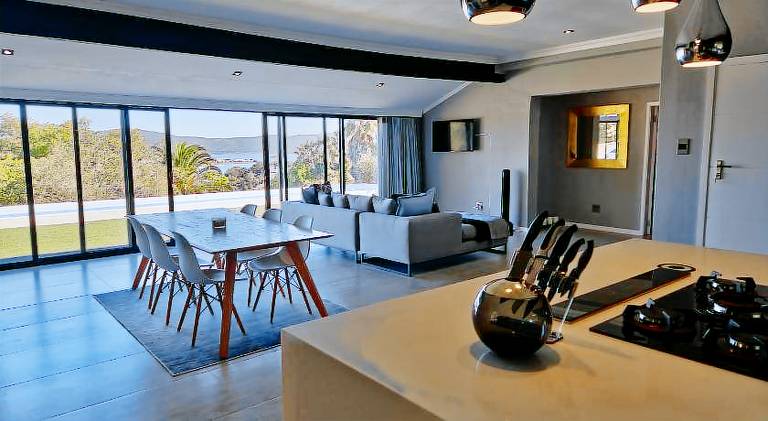Vacation home with pool | Pets allowed — photo 3