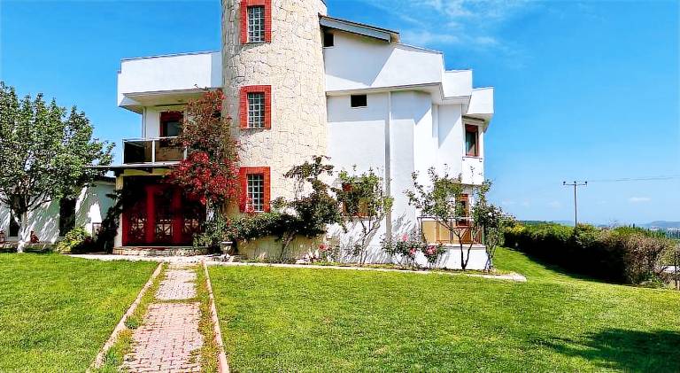 Fully equipped villa with private pool, yard & patio | Pet-friendly — photo 5