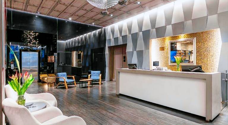 Hotel 100 Luxury Suites by Preferred — photo 3