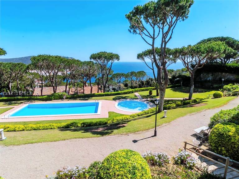 Wonderful rental apartment with pool | Close to the beach | Pet-friendly — photo 4