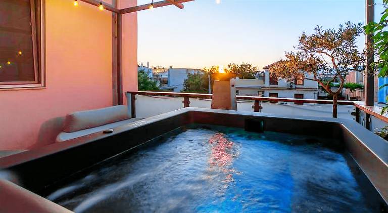 Majestic Villa overlooking Acropolis with Hot Tub — photo 2