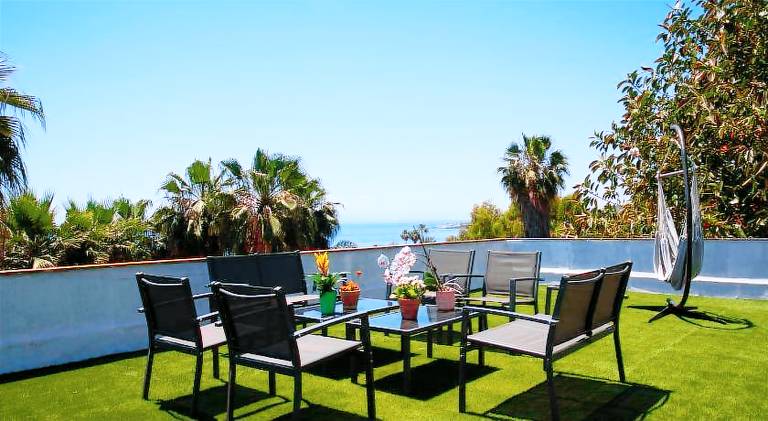 House with 2 rooms for 8 persons in Aci Castello