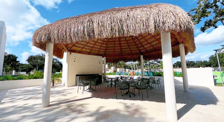 Caribbean maya Garden planta baja y jardin junto a Centros comerciales — photo 4