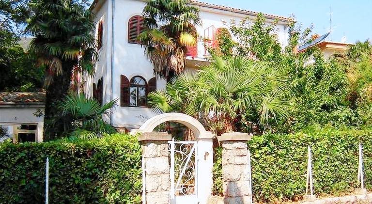 Rental apartment with 2 rooms for 4 persons in Opatija