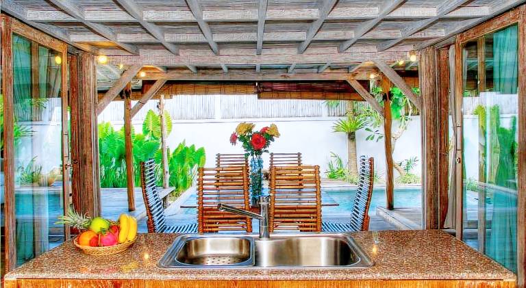 Charming villa with yard, private pool & patio | Good for workation | Pet-friendly — photo 3