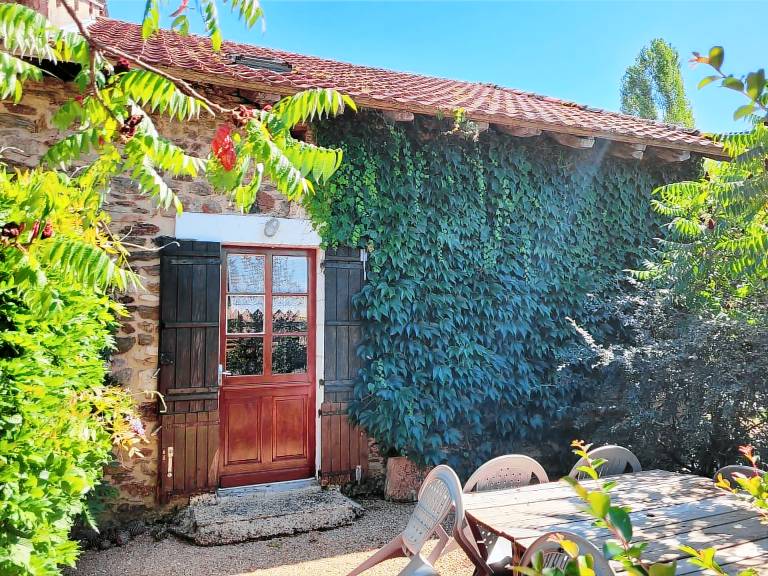 Maison de vacances  Saint-Saud-Lacoussière