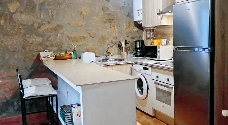 House with 2 rooms for 4 persons — photo 3