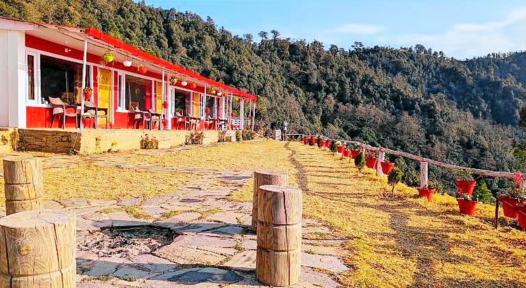 Ghumakkad Stay in Almora