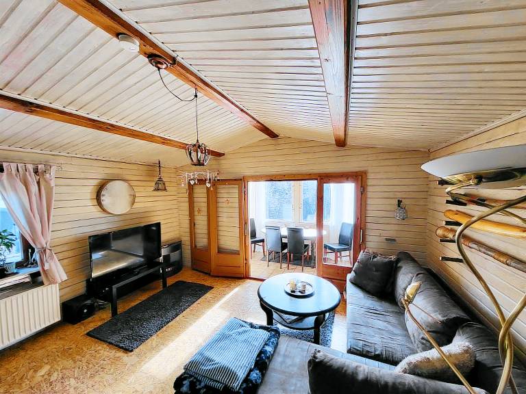 Apartment with garden, BBQ & patio — photo 4