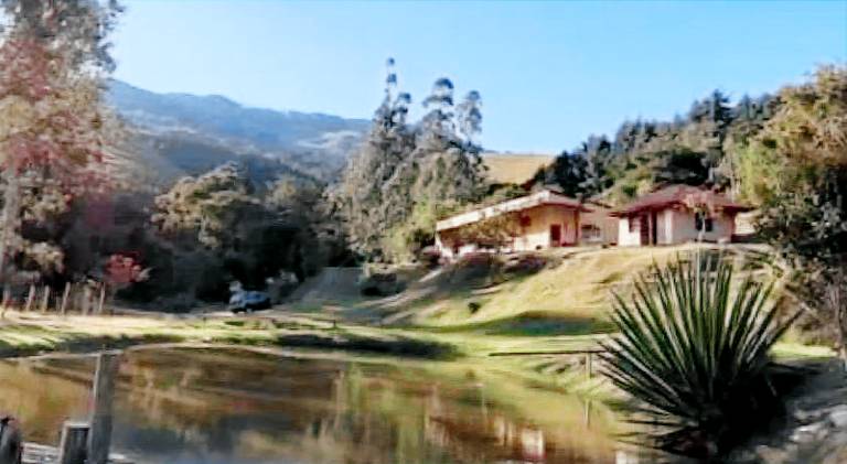Lodge with yard | Pets are welcome — photo 4