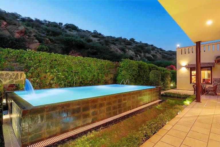Villa with garden, BBQ & private pool — photo 3