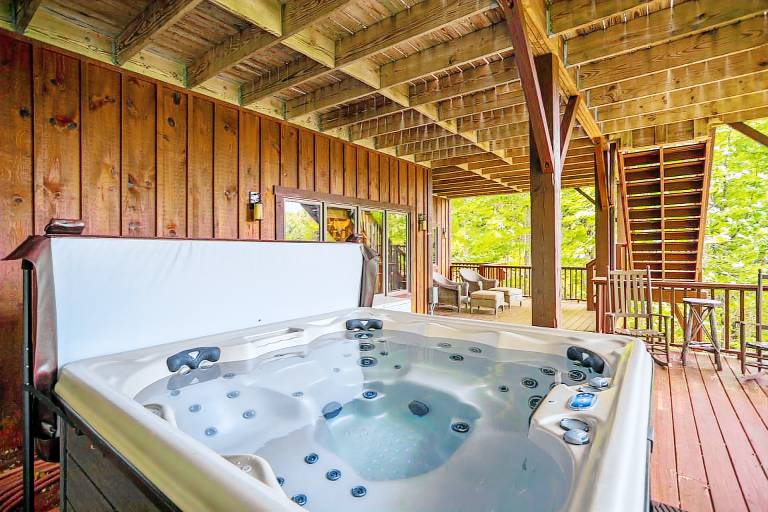 Family-friendly cabin with grill & hot tub | Mountain view | Pets allowed — photo 5