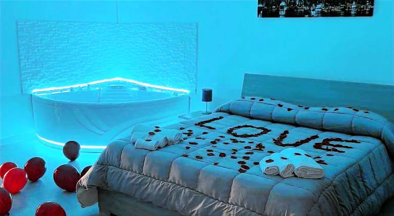 Vacation home with jacuzzi | Near Catania Cathedral — photo 2