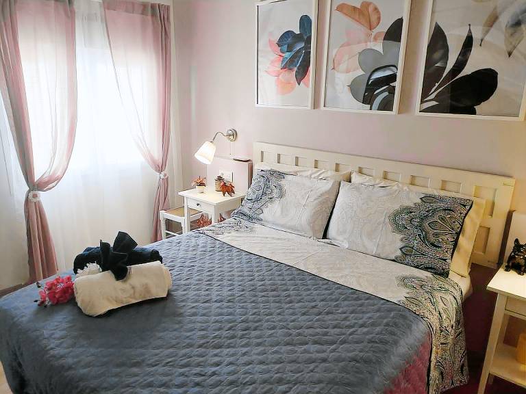 Charming Apartment near Beach, Free Wi-Fi, A/C, Near Picasso Museum — photo 4