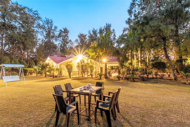 Villa Selakhari