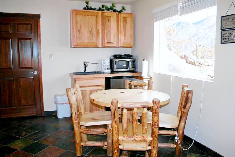 Family-oriented pleasant cabin with patio | Pets are welcome — photo 3