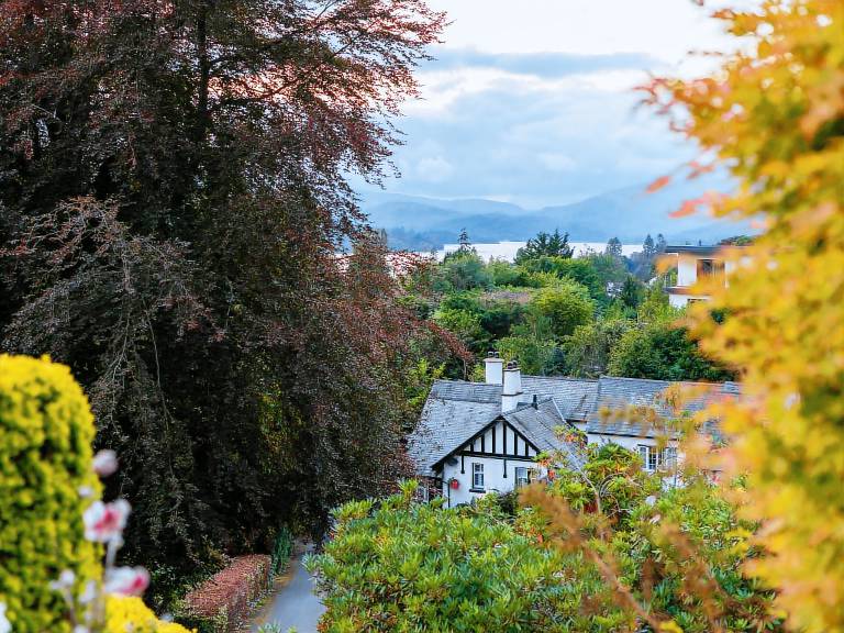 Family-friendly pleasant cottage with hot tub, grill & garden | Pet-friendly — photo 2