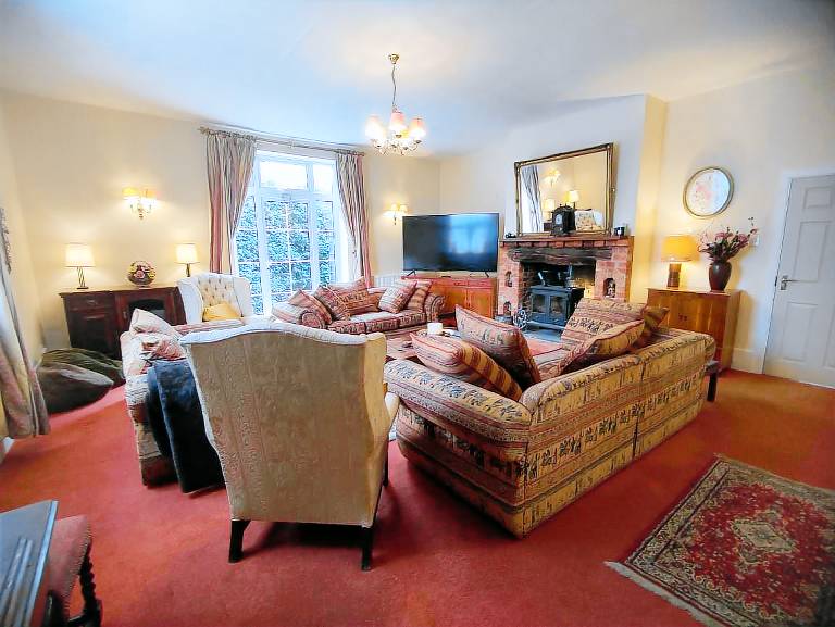 House with 7 rooms for 16 persons — photo 2
