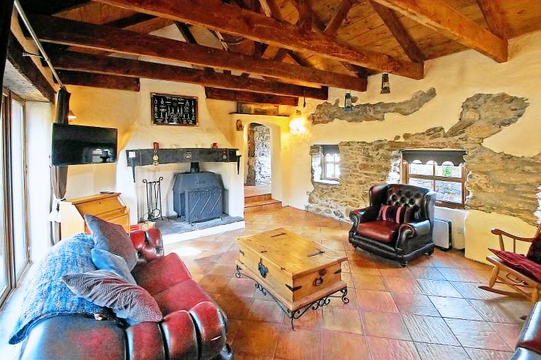 Cottage with 2 rooms for 4 persons — photo 2