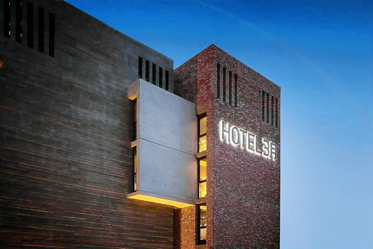 Hotel March
