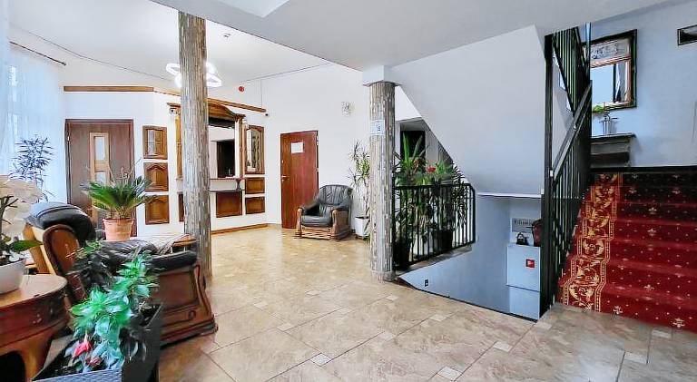 Villa with patio — photo 4