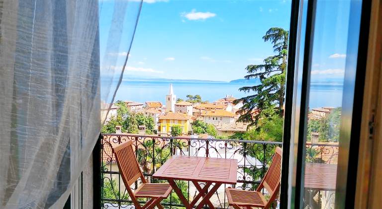 Rental apartment with 2 rooms for 5 persons — photo 3