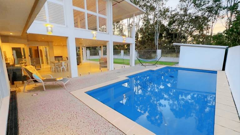 House Burrum Heads