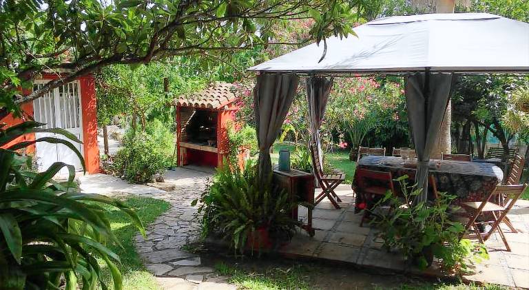 Lodge with pool, patio & yard | Dogs allowed — photo 3