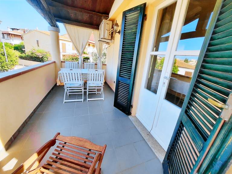 Holiday apartment with garden, grill & patio | Garden view — photo 3