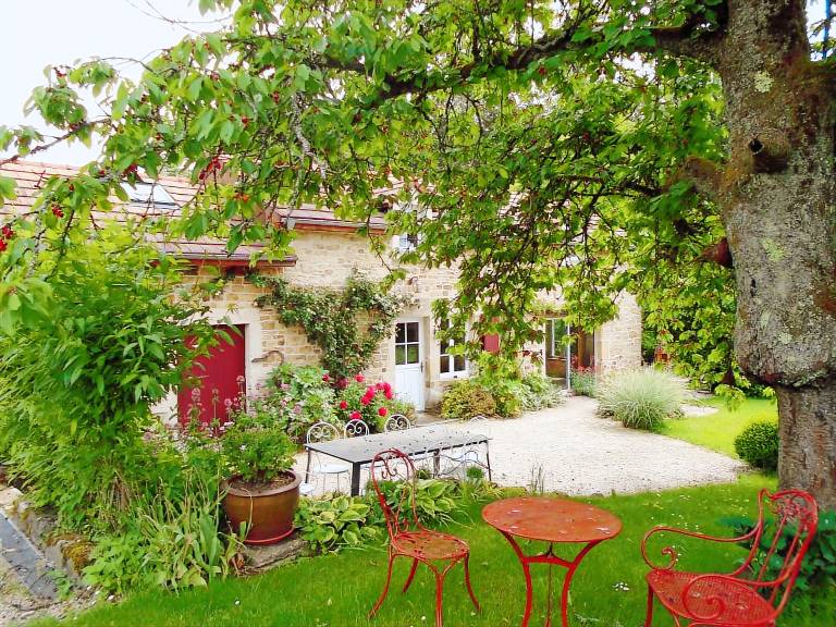 Gite with garden & terrace | Dogs allowed in Vesoul