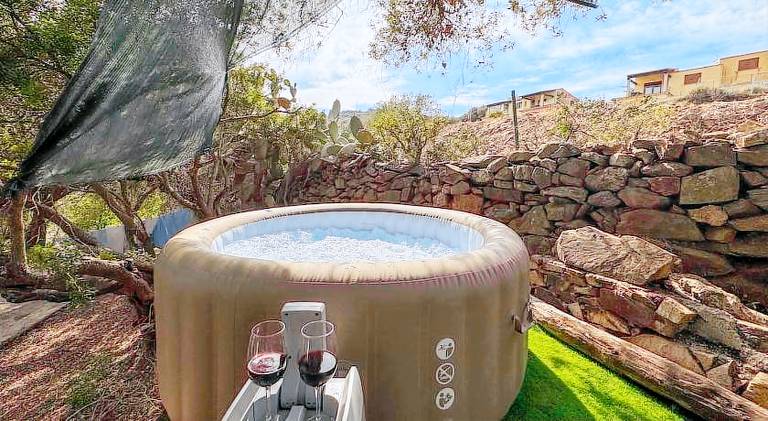 House with hot tub & pool | Good for workation in Budoni