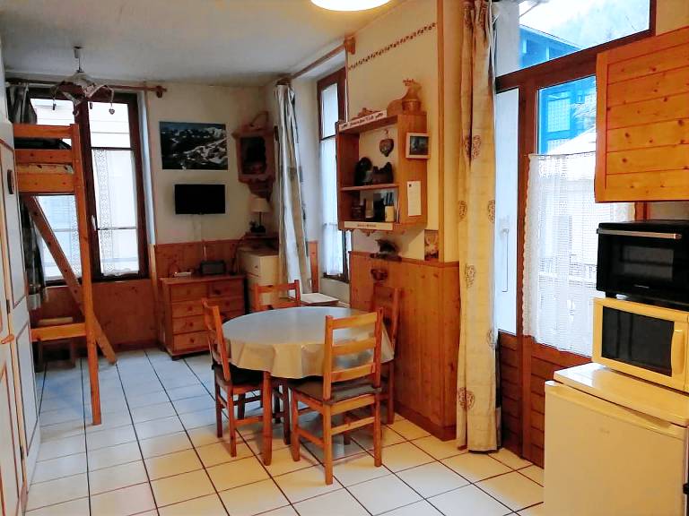 Studio with barbeque | Next to the ski | Dogs allowed — photo 2