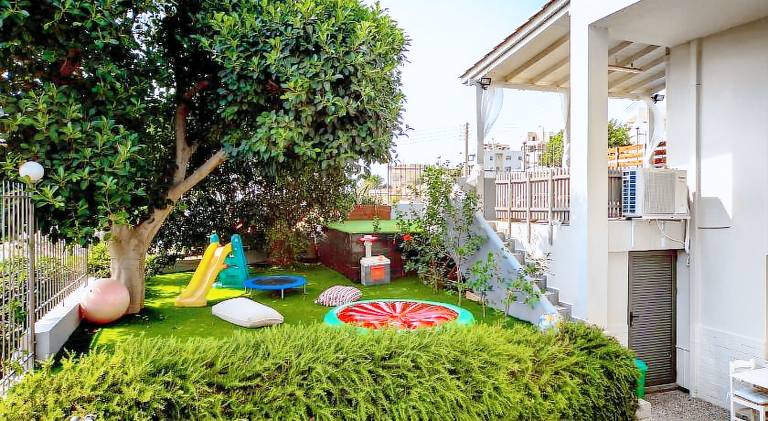 Holiday apartment with grill, garden & private pool — photo 5