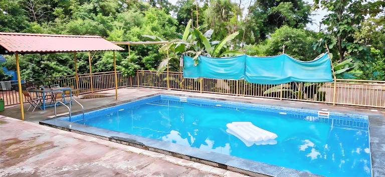 Lovely house with garden, private pool & barbeque | Pets allowed — photo 3