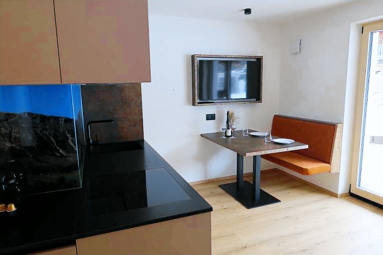 Holiday apartment with terrace & yard | Garden view — photo 5
