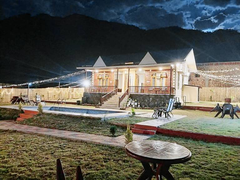 Wonderful house with BBQ, garden & pool | Water view | Good for workation | Pet-friendly in Dehradun
